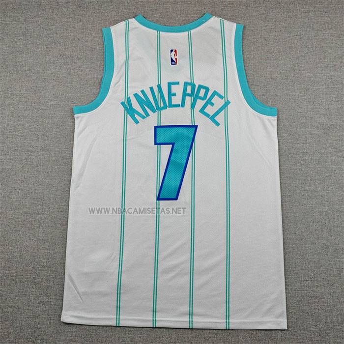 Camiseta Charlotte Hornets Kon Knueppel NO 7 Association 2025-26 Blanco